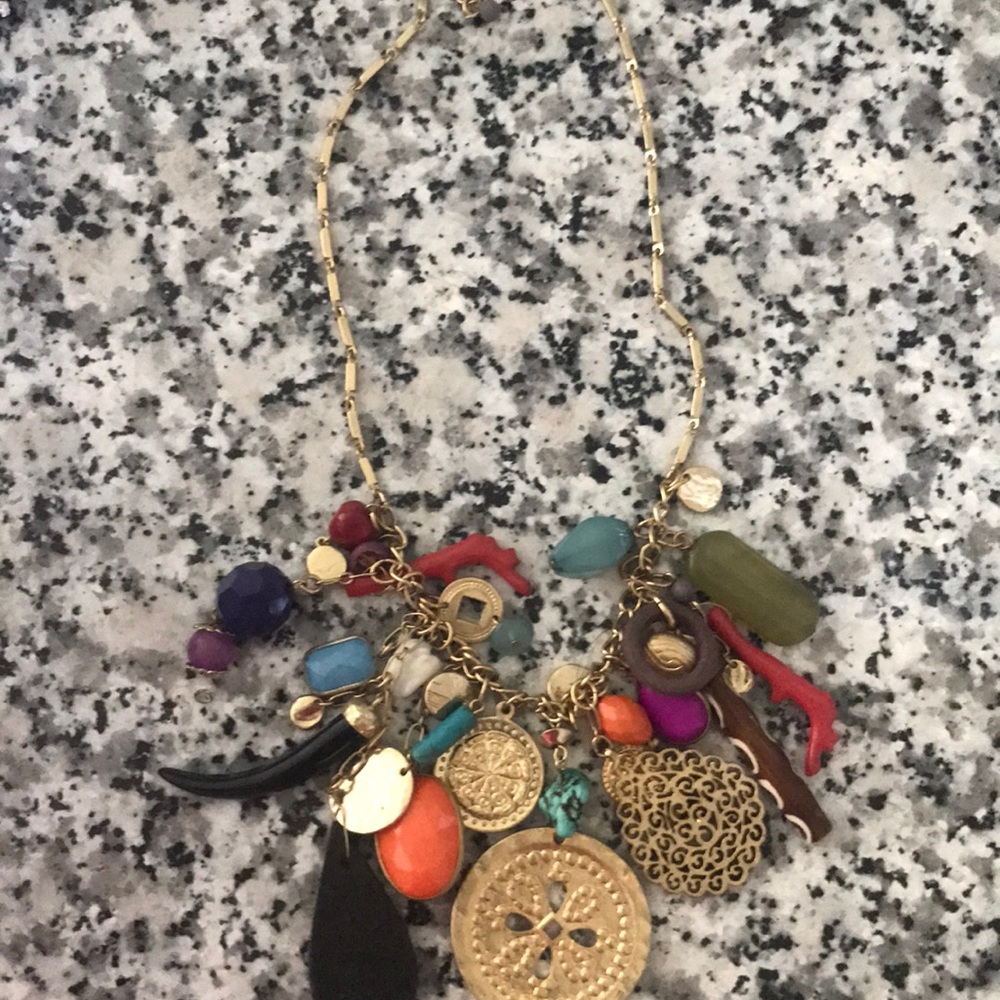 Express necklace